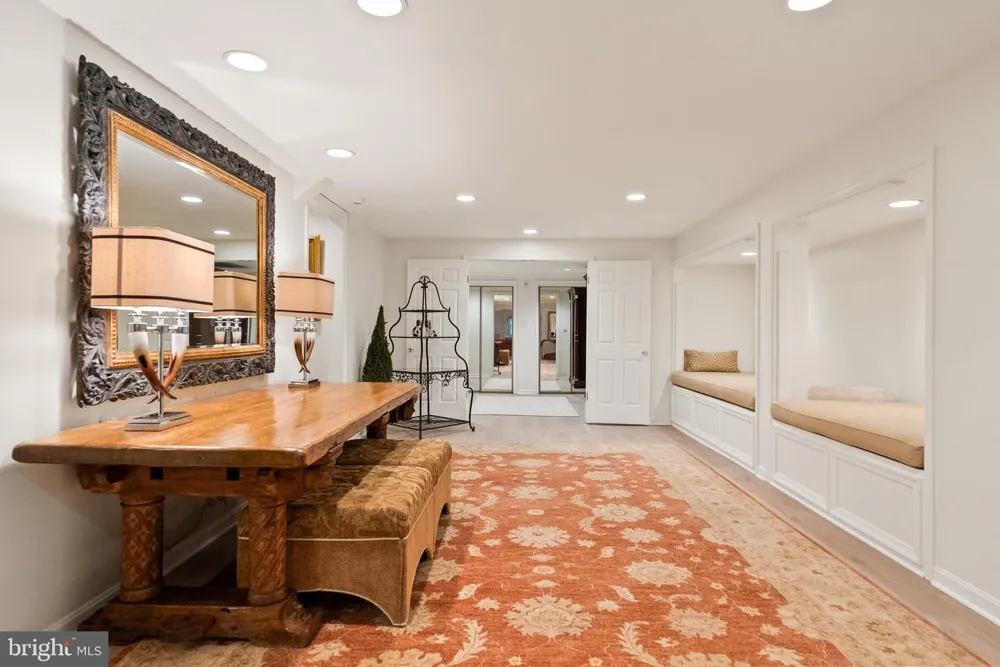 10205 CEDAR POND DRIVE Vienna, VA 22182