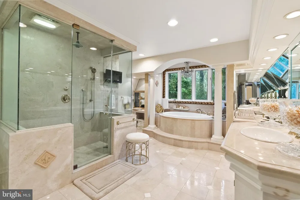 10205 CEDAR POND DRIVE Vienna, VA 22182