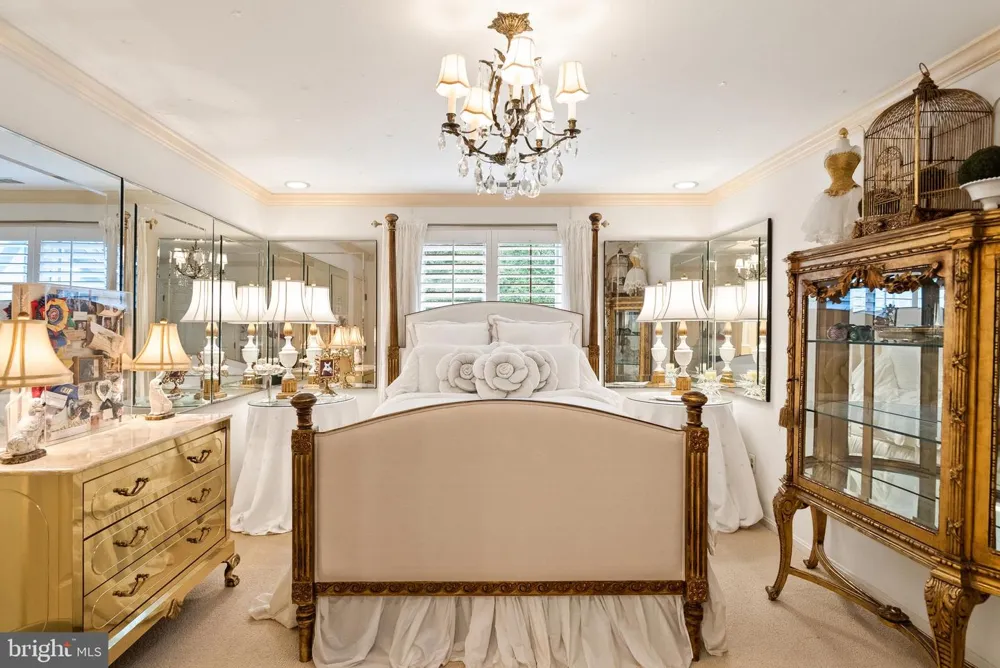 10205 CEDAR POND DRIVE Vienna, VA 22182