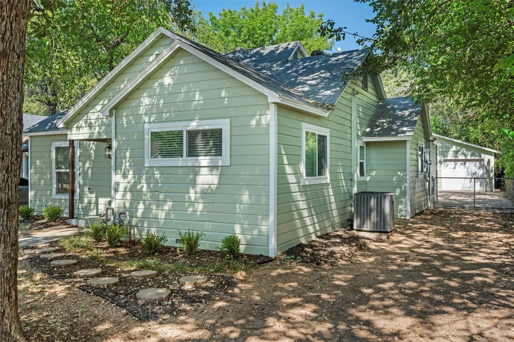 3409 Clary Avenue Fort Worth, TX 76111
