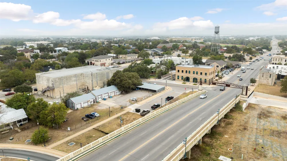 103 W Bagdad Avenue Round Rock, TX 78664