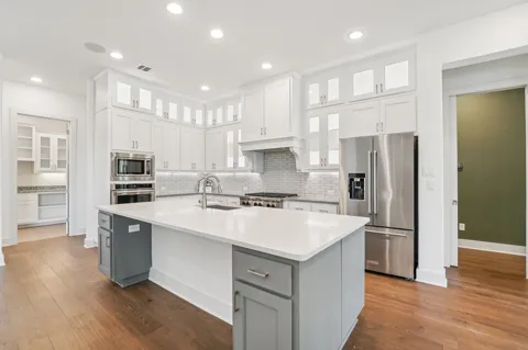100 Barefoot Park Lane