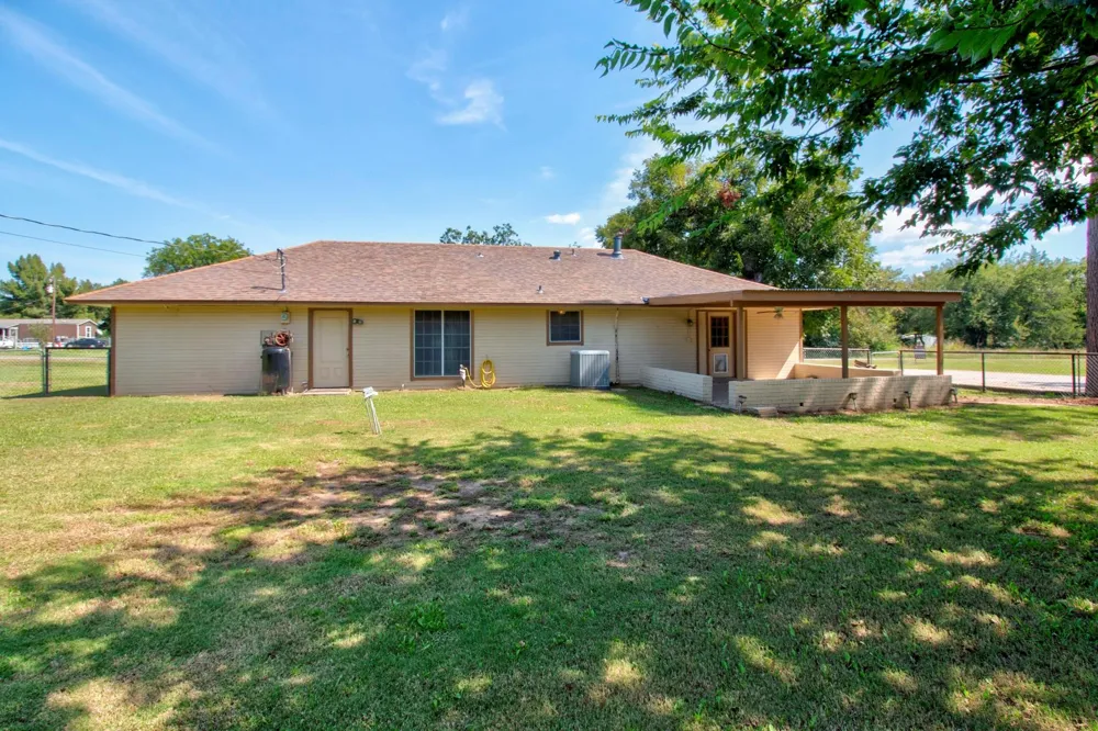 373 Old Shawnee Trail Drive Gordonville, TX 76245