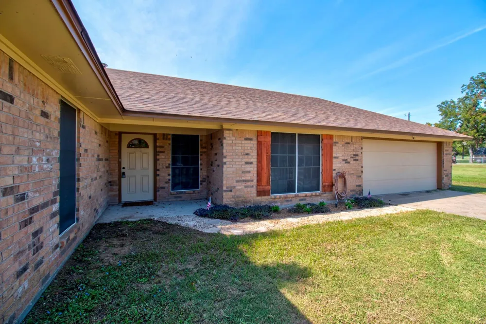 373 Old Shawnee Trail Drive Gordonville, TX 76245