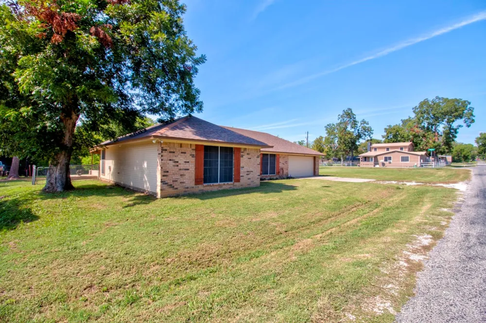 373 Old Shawnee Trail Drive Gordonville, TX 76245
