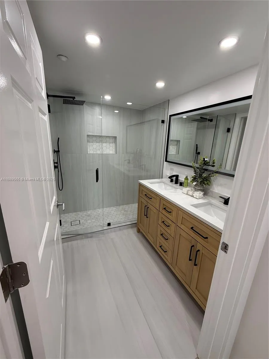 201 Golden Isles Dr #302 Hallandale Beach, FL 33009