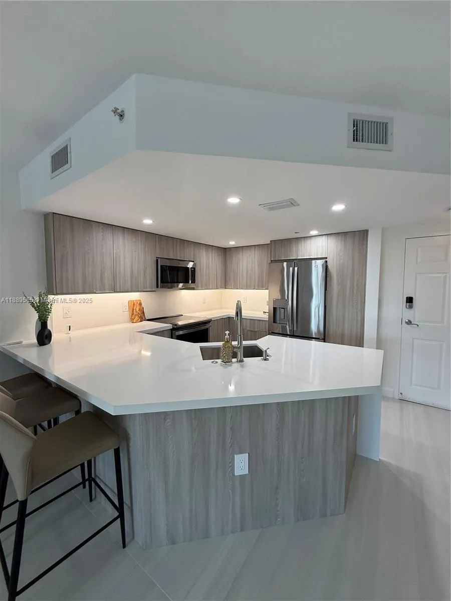 201 Golden Isles Dr #302 Hallandale Beach, FL 33009