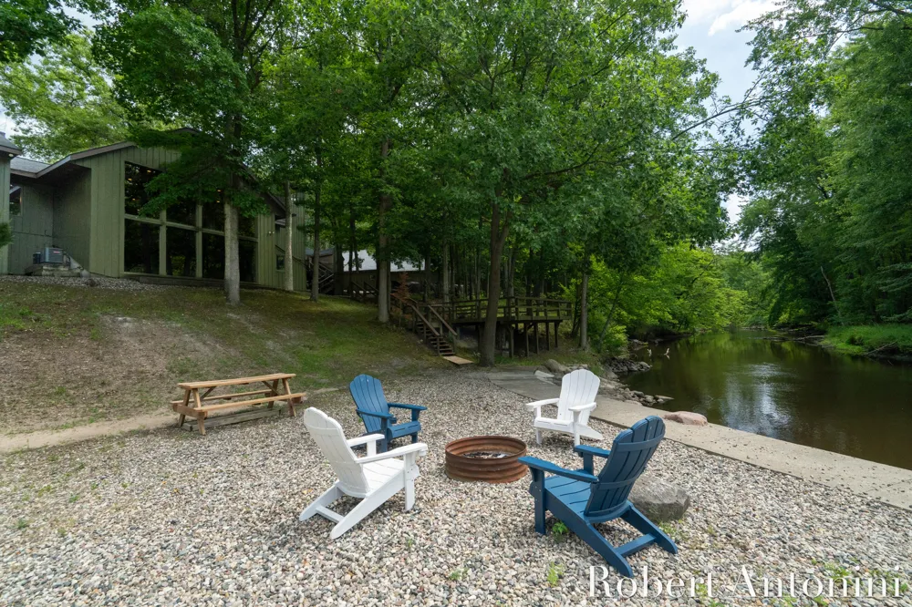 4751 S Johnson Road Gowen, MI 49326