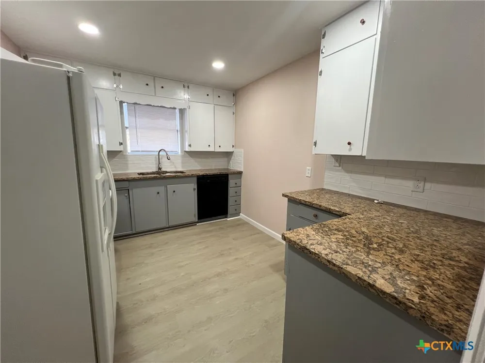 1009 Oak Street Refugio, TX 78377