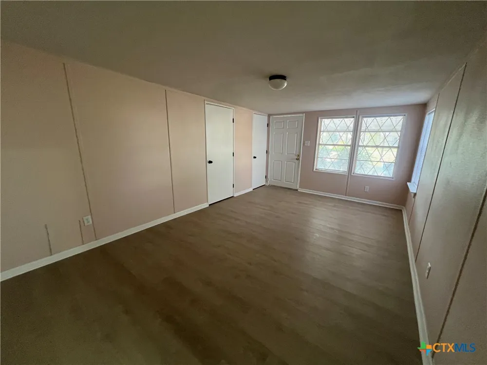 1009 Oak Street Refugio, TX 78377