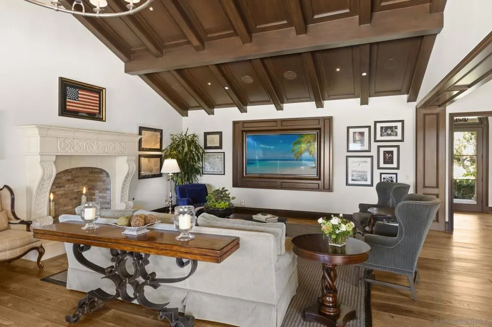 17872 Via De Fortuna Rancho Santa Fe, CA 92067