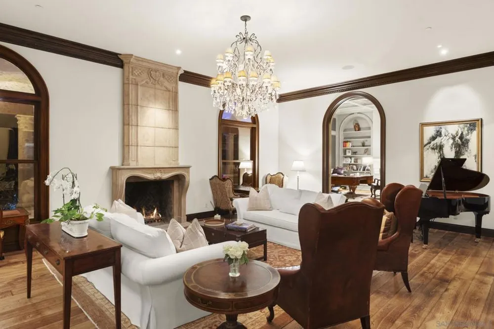17872 Via De Fortuna Rancho Santa Fe, CA 92067