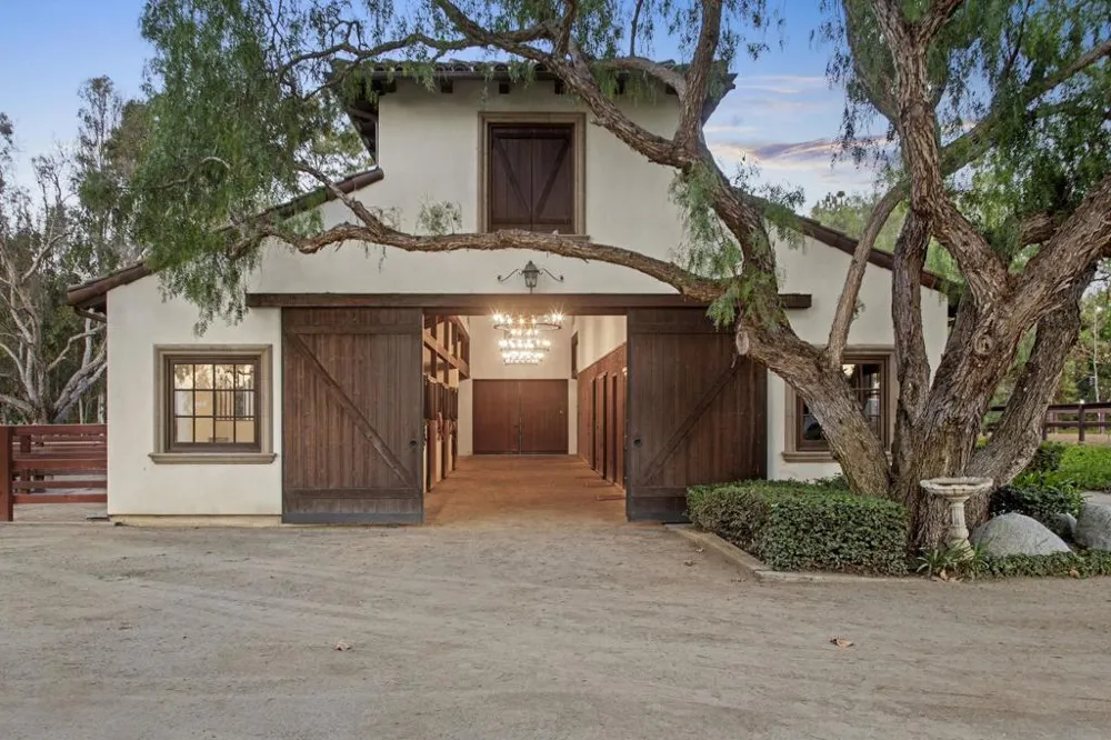 17872 Via De Fortuna Rancho Santa Fe, CA 92067