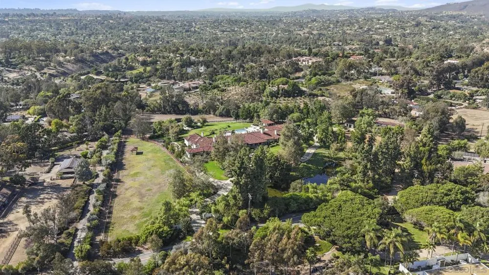 17872 Via De Fortuna Rancho Santa Fe, CA 92067