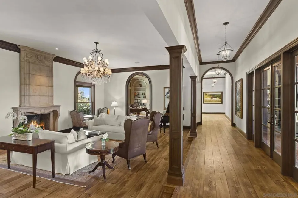 17872 Via De Fortuna Rancho Santa Fe, CA 92067