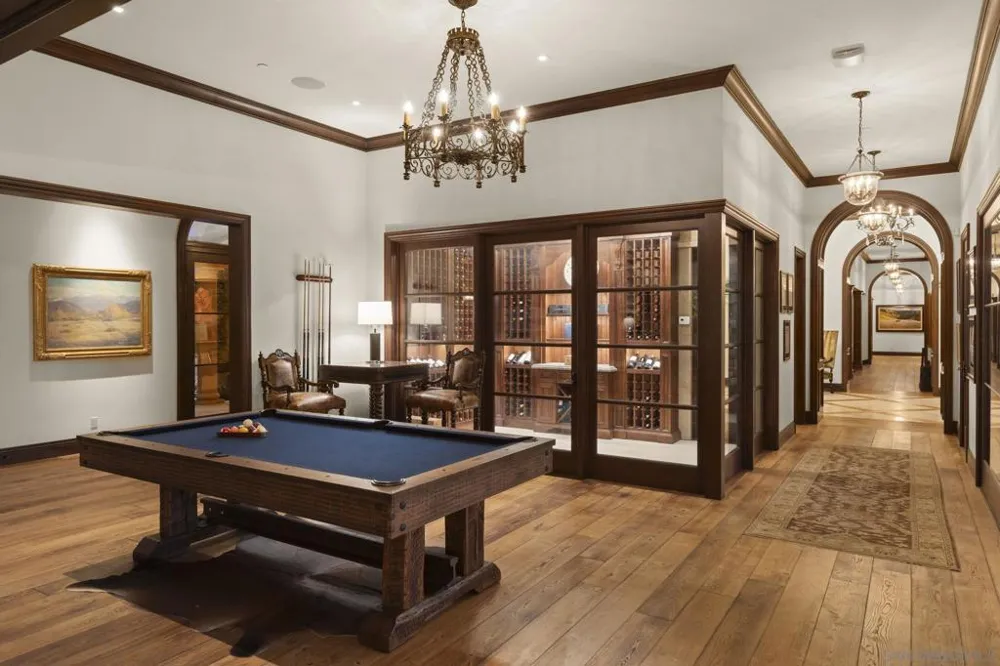 17872 Via De Fortuna Rancho Santa Fe, CA 92067
