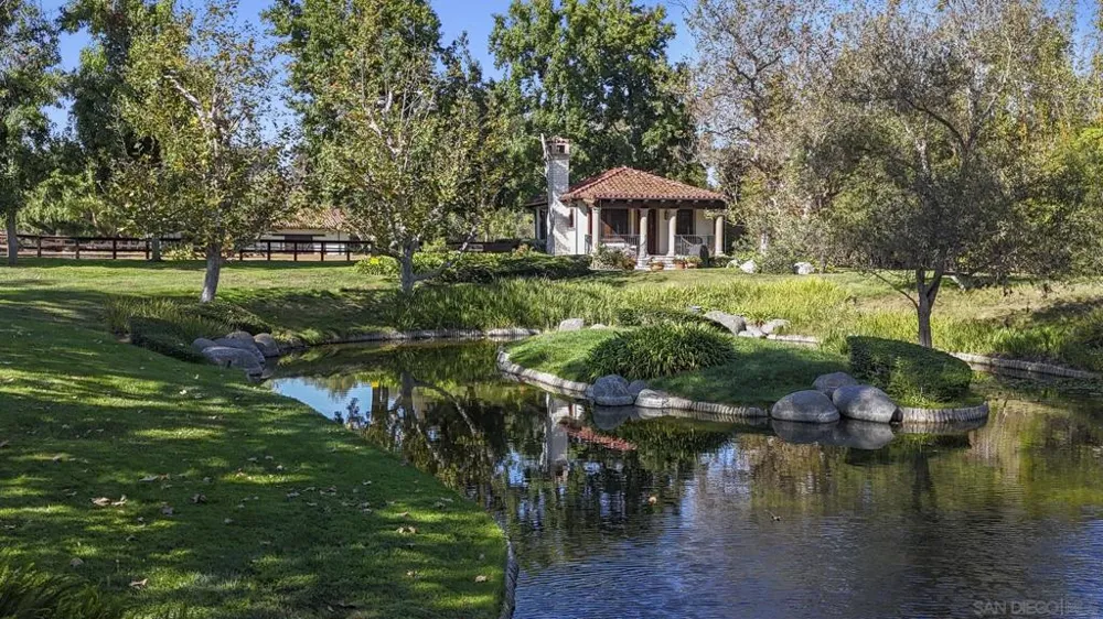 17872 Via De Fortuna Rancho Santa Fe, CA 92067