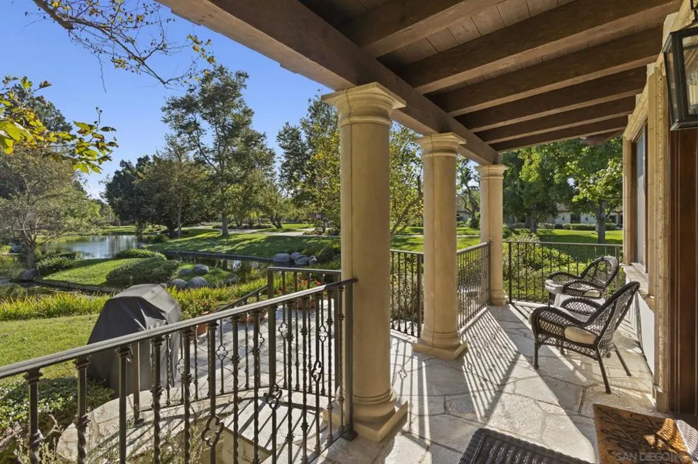 17872 Via De Fortuna Rancho Santa Fe, CA 92067