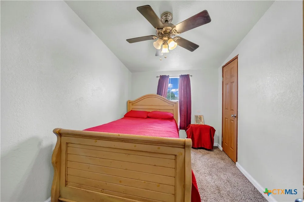 11791 Kinney Road Atascosa, TX 78002