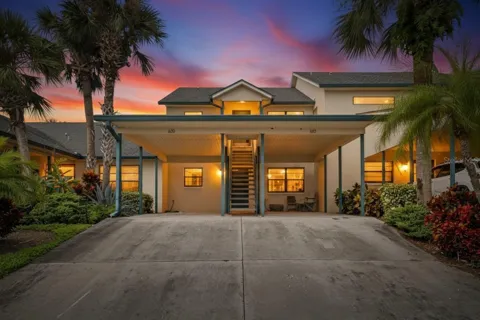 620 YARDARM DRIVE #10