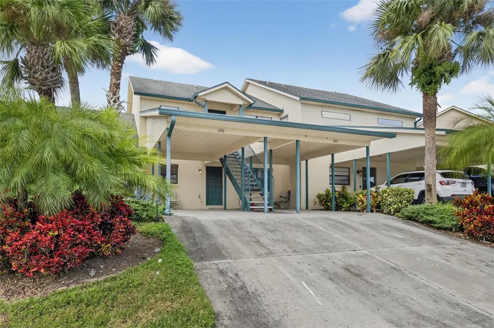 620 YARDARM DRIVE #10 Apollo Beach, FL 33572