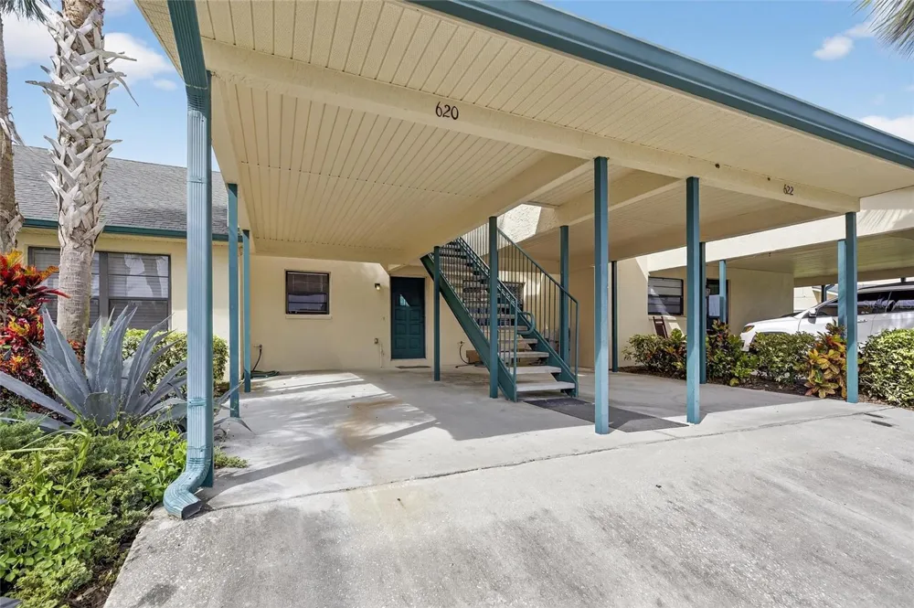 620 YARDARM DRIVE #10 Apollo Beach, FL 33572