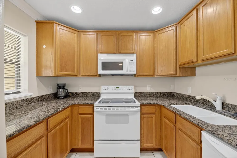 620 YARDARM DRIVE #10 Apollo Beach, FL 33572