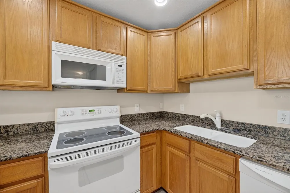 620 YARDARM DRIVE #10 Apollo Beach, FL 33572