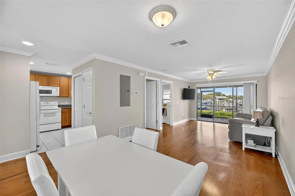 620 YARDARM DRIVE #10 Apollo Beach, FL 33572