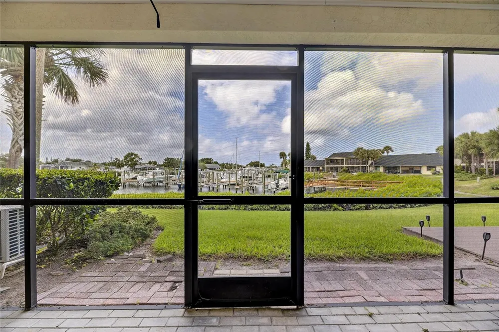 620 YARDARM DRIVE #10 Apollo Beach, FL 33572