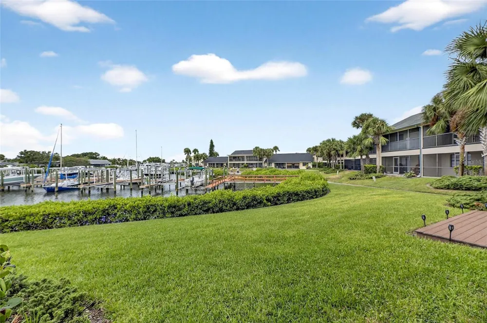 620 YARDARM DRIVE #10 Apollo Beach, FL 33572
