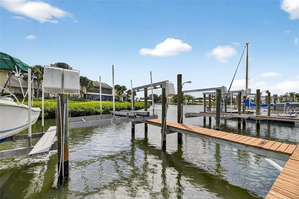620 YARDARM DRIVE #10 Apollo Beach, FL 33572