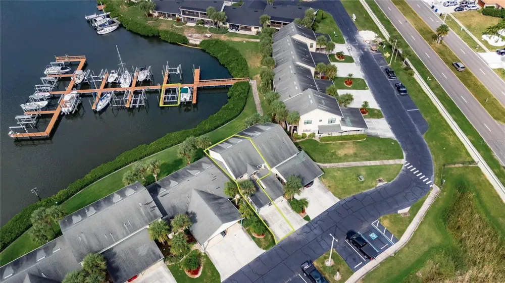 620 YARDARM DRIVE #10 Apollo Beach, FL 33572