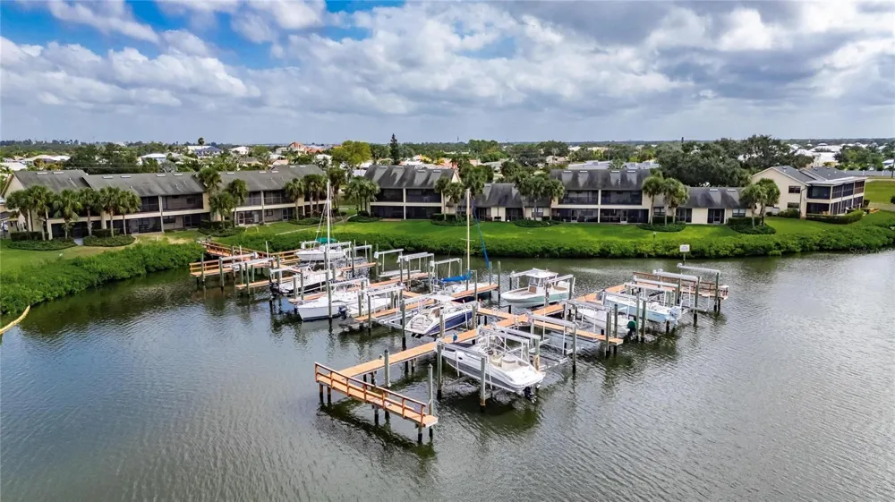 620 YARDARM DRIVE #10 Apollo Beach, FL 33572