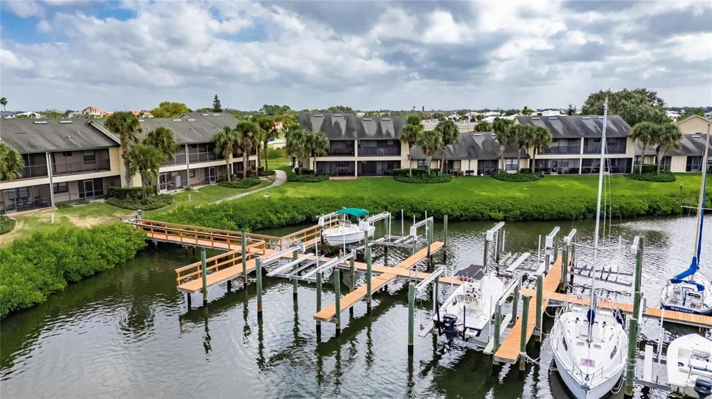 620 YARDARM DRIVE #10 Apollo Beach, FL 33572