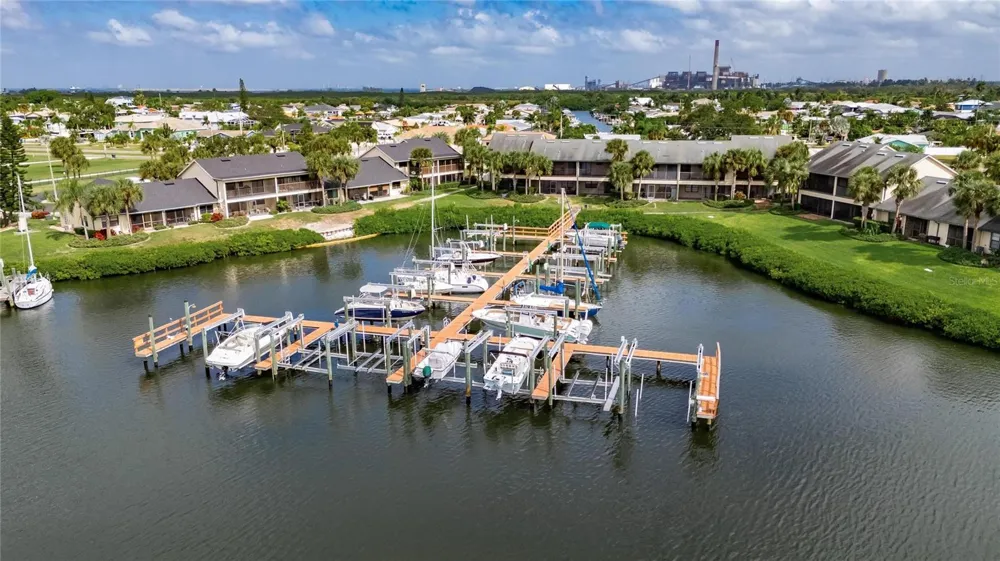 620 YARDARM DRIVE #10 Apollo Beach, FL 33572