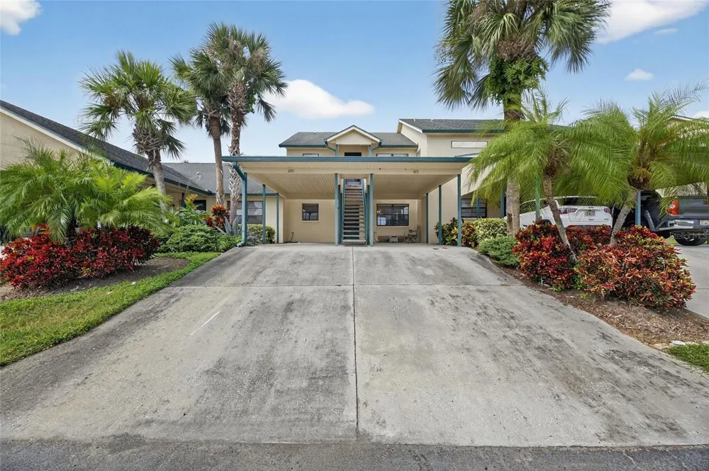 620 YARDARM DRIVE #10 Apollo Beach, FL 33572