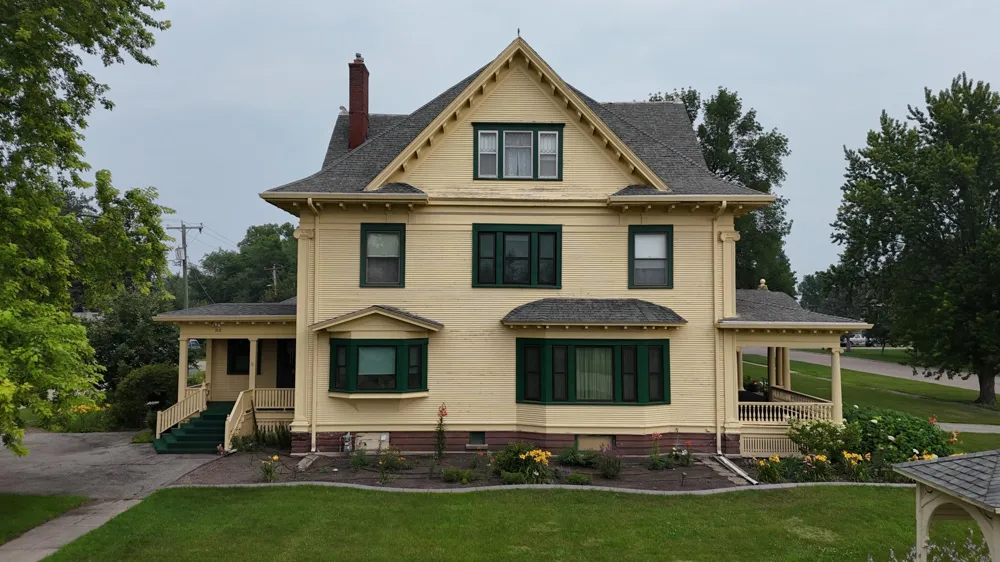 312 10th Avenue Casselton, ND 58012
