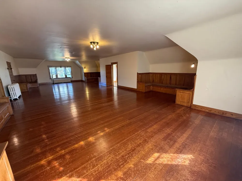 312 10th Avenue Casselton, ND 58012