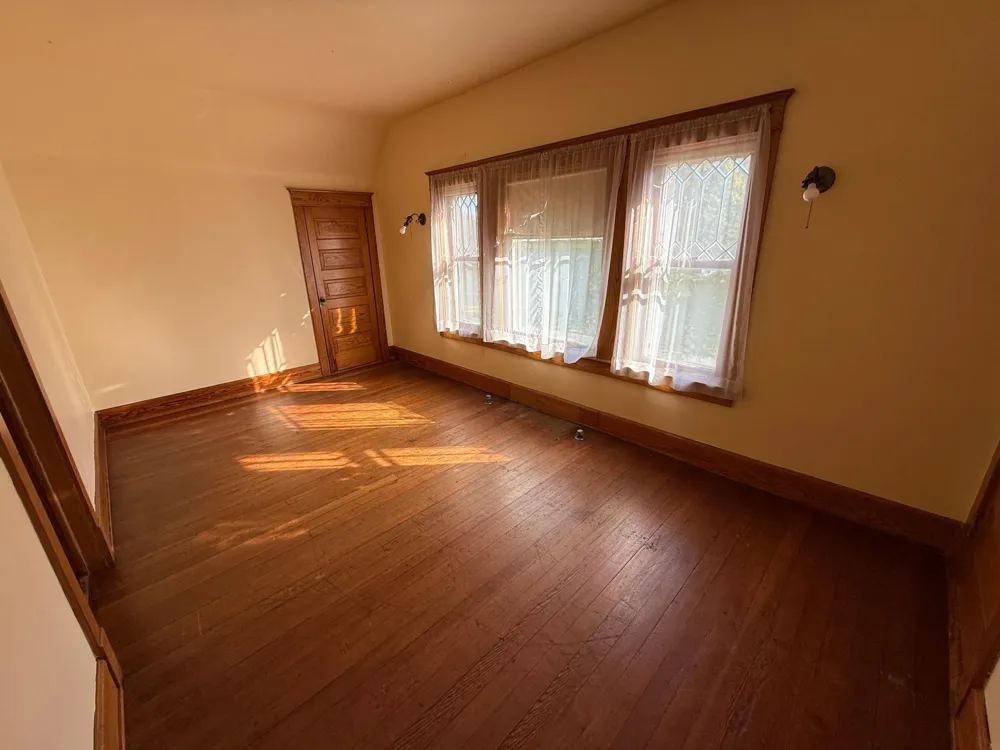 312 10th Avenue Casselton, ND 58012