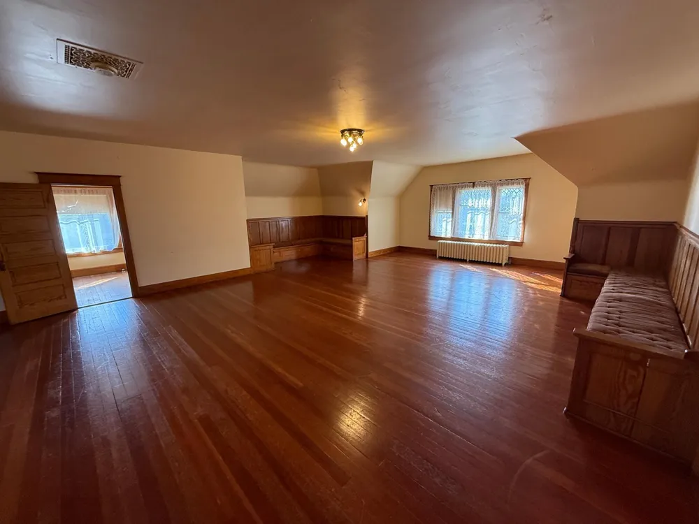 312 10th Avenue Casselton, ND 58012
