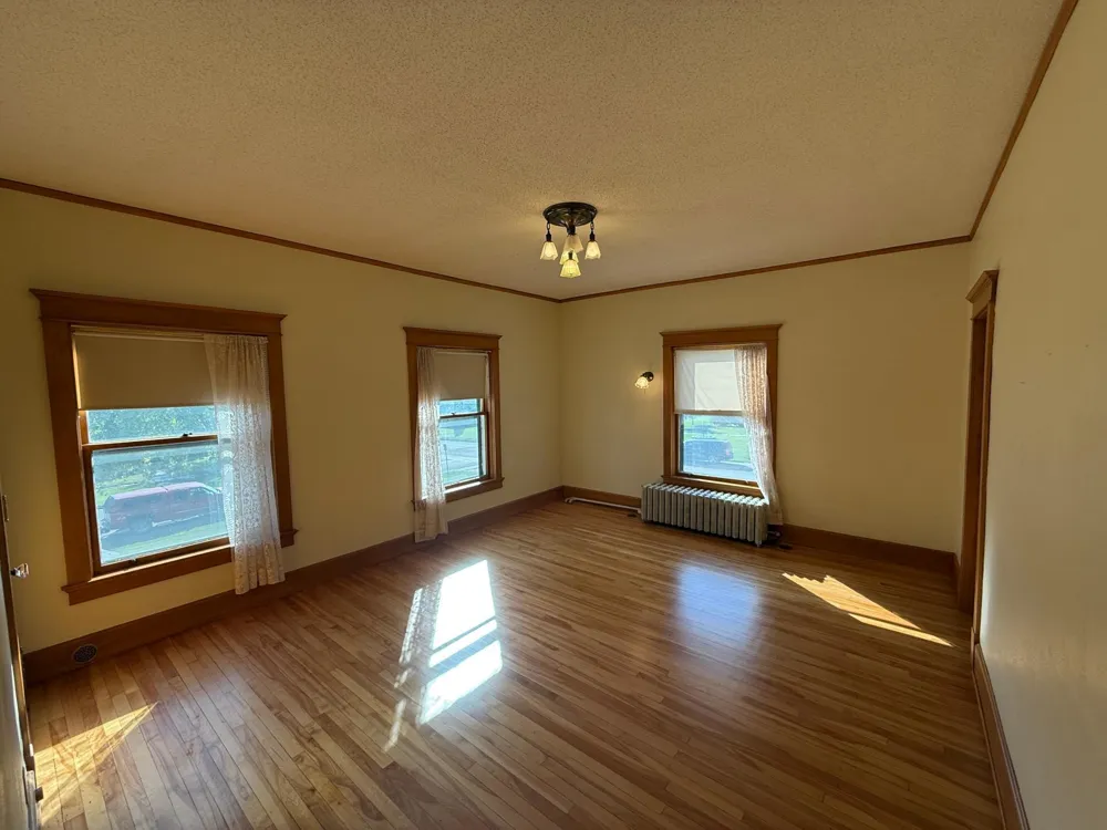 312 10th Avenue Casselton, ND 58012