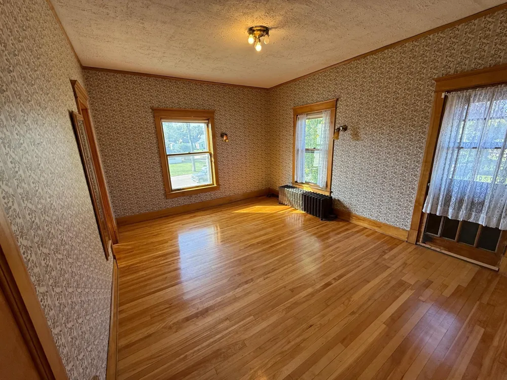 312 10th Avenue Casselton, ND 58012