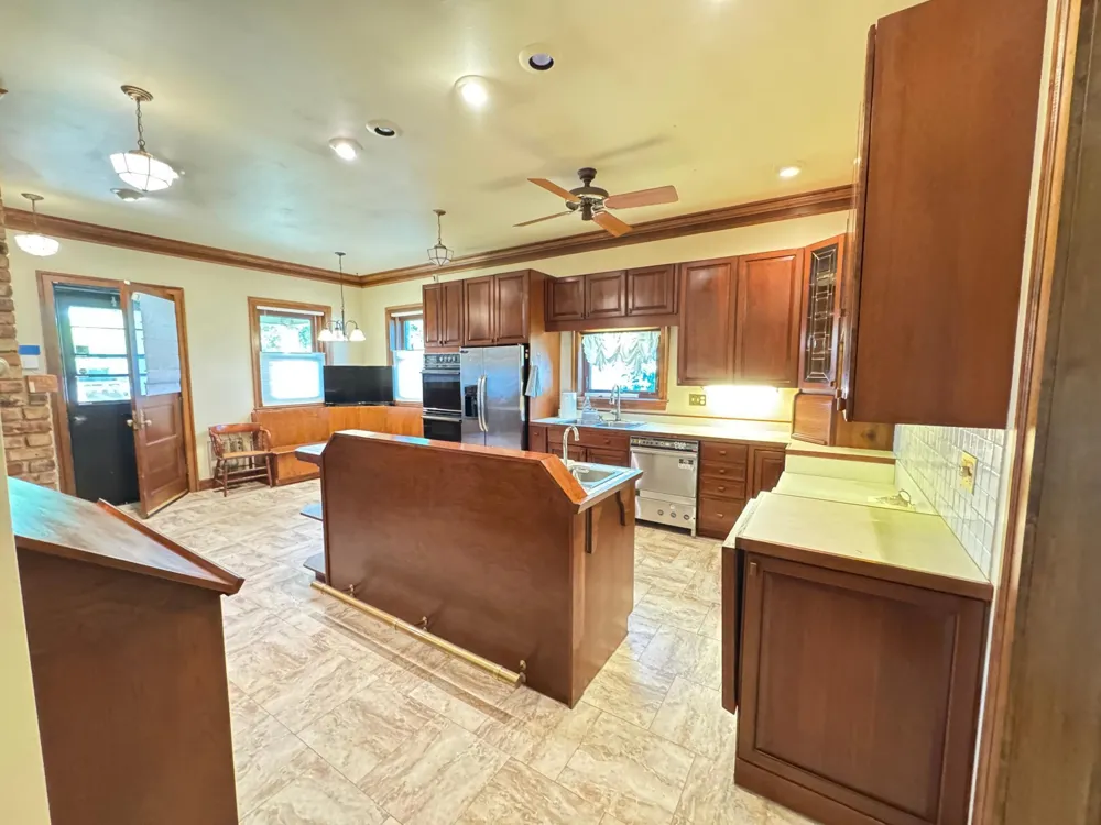 312 10th Avenue Casselton, ND 58012