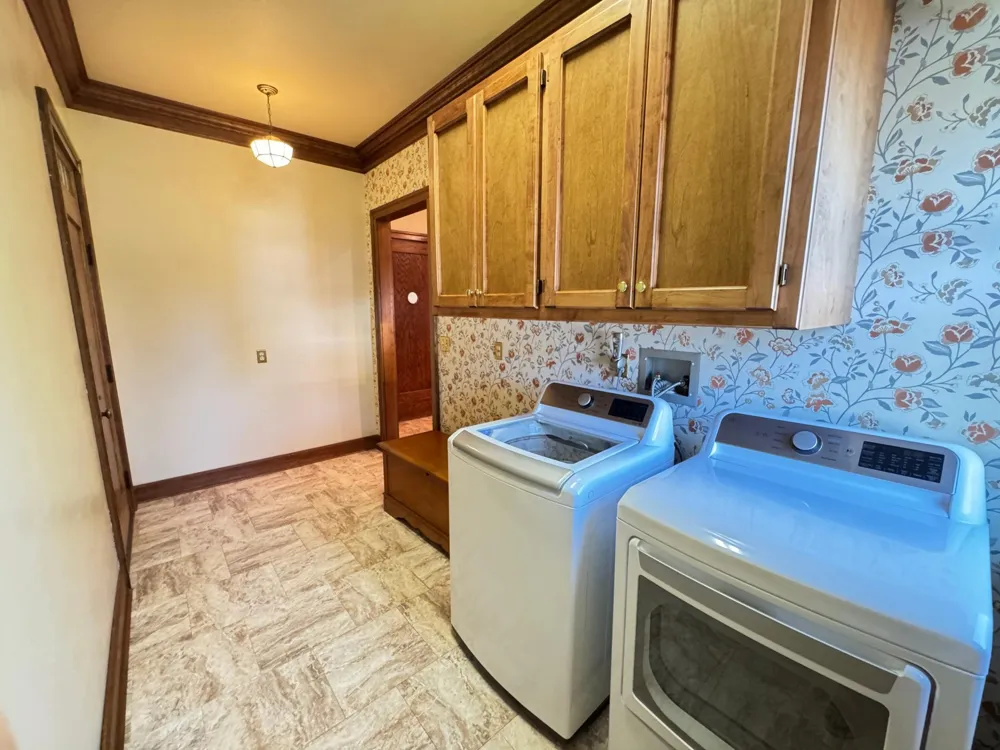 312 10th Avenue Casselton, ND 58012