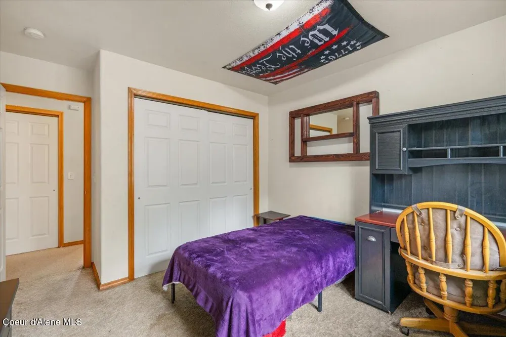 811 E Seasons Road Athol, ID 83801