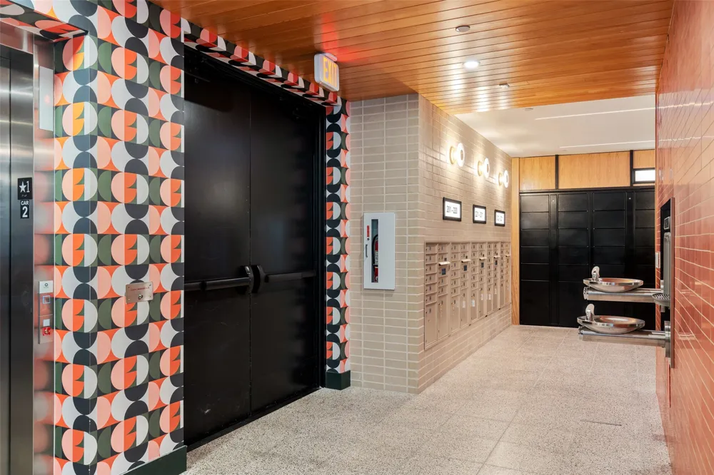 1701 Simond Avenue #206 Austin, TX 78723