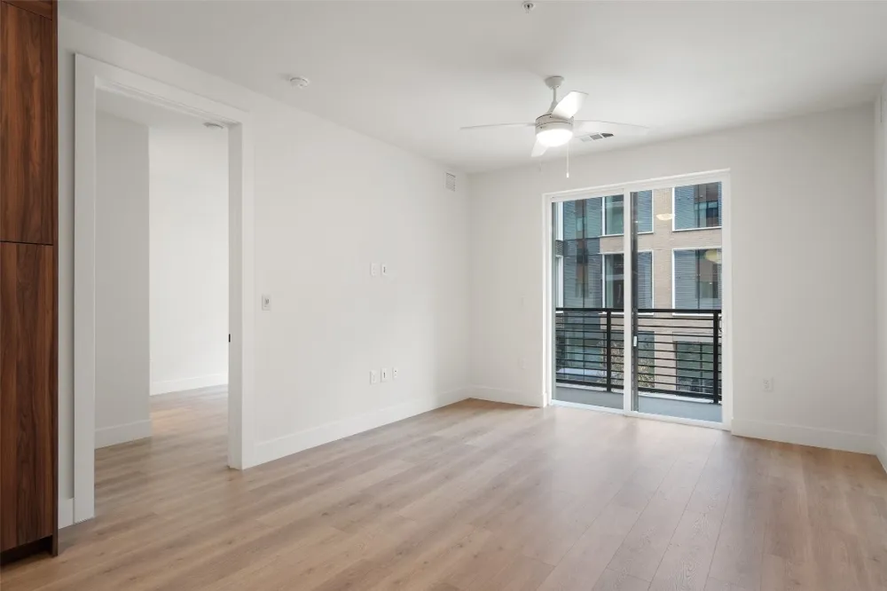 1701 Simond Avenue #206 Austin, TX 78723