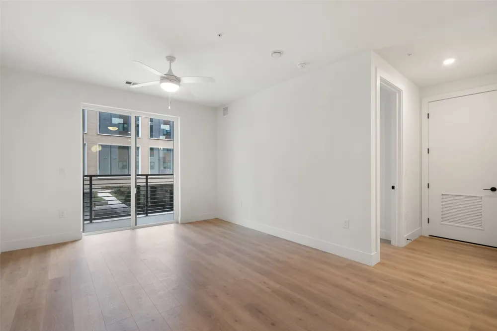 1701 Simond Avenue #206 Austin, TX 78723