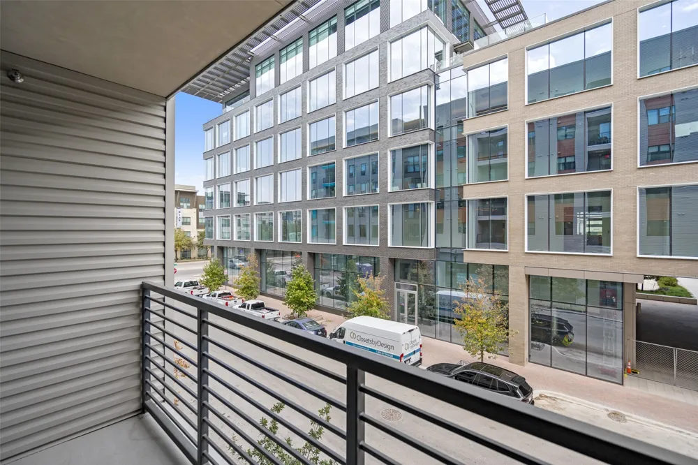 1701 Simond Avenue #206 Austin, TX 78723